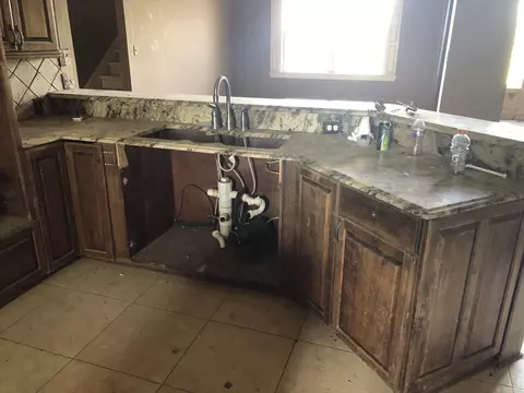 Kitchen - 16471 Thomas Loop Rd, Benton, AR 72019 photo 3 of 3