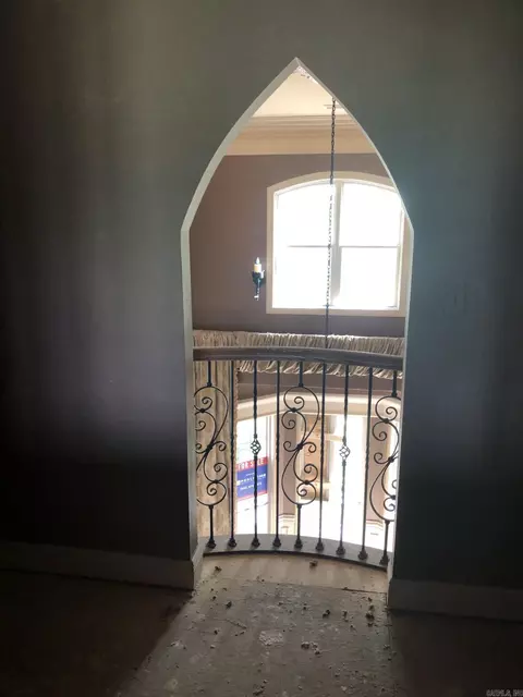 Entry Way - 16471 Thomas Loop Rd, Benton, AR 72019 photo 6 of 10