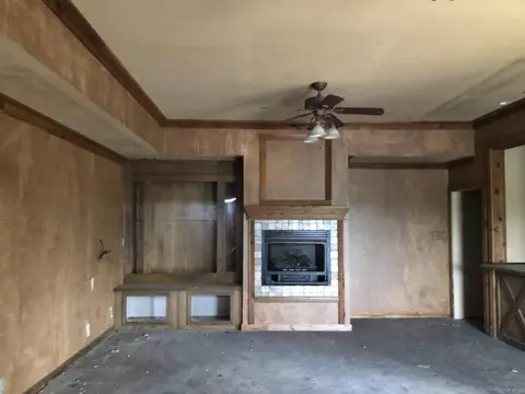 Living - 16471 Thomas Loop Rd, Benton, AR 72019 photo 4 of 5