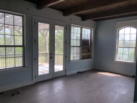Living - 16471 Thomas Loop Rd, Benton, AR 72019 photo 1 of 5
