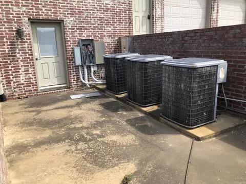 Exterior - 16471 Thomas Loop Rd, Benton, AR 72019 photo 6 of 7