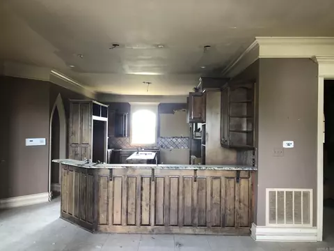 Kitchen - 16471 Thomas Loop Rd, Benton, AR 72019 photo 1 of 3