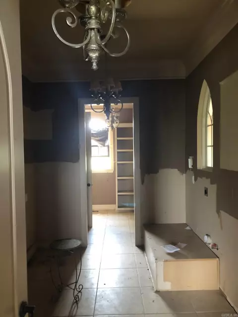 Entry Way - 16471 Thomas Loop Rd, Benton, AR 72019 photo 9 of 10