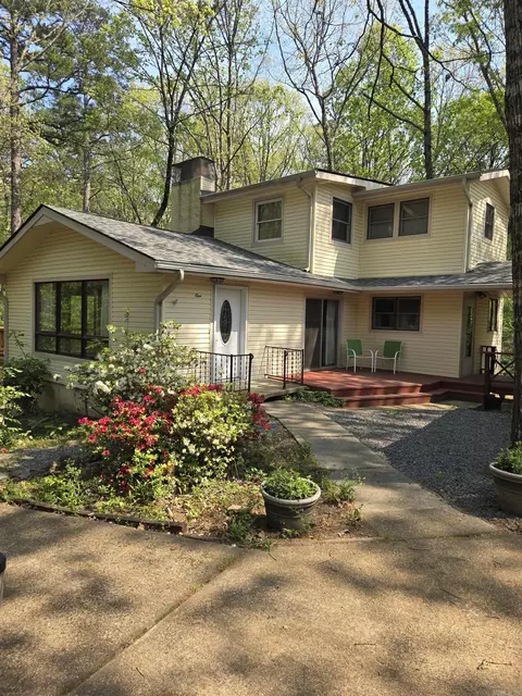 1 Badalona Cir, Hot Springs Village, AR 71909