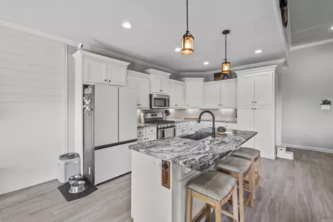 Kitchen - 136 Hudson Branch Dr, Austin, AR 72007 photo 2 of 4