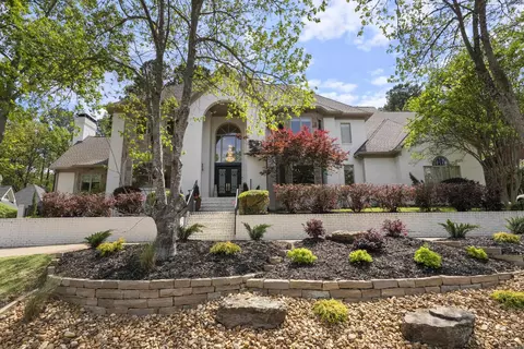 152 Hickory Creek Cir, Little Rock, AR 72212