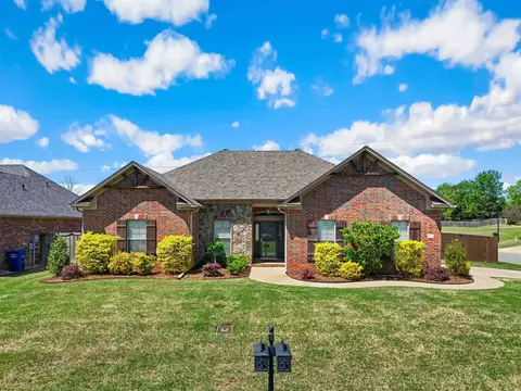 Exterior - 255 Four Winds Dr, Conway, AR 72034 photo 1 of 5