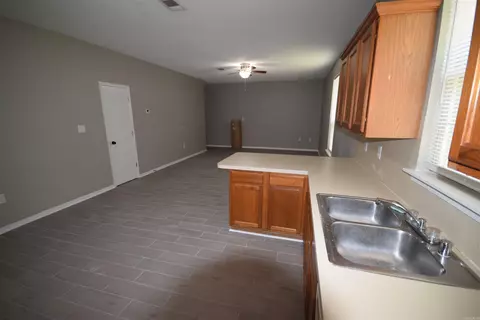 1839 Tyler St, Conway, AR 72034 photo 12