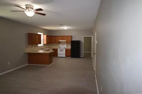 1839 Tyler St, Conway, AR 72034 photo 4
