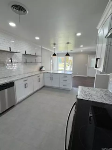 239 W Ingram St, Camden, AR 71701 photo 7