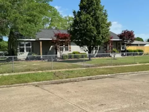 239 W Ingram St, Camden, AR 71701 photo 1
