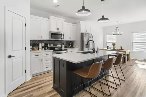 Kitchen - 2912 Ann St, Benton, AR 72015 photo 4 of 5