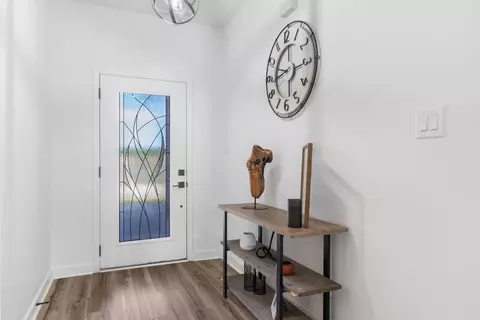 Entry Way - 2912 Ann St, Benton, AR 72015 photo 1 of 2