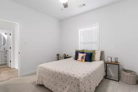 Bedroom - 2912 Ann St, Benton, AR 72015 photo 6 of 9