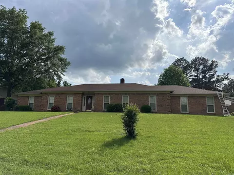 19 Stratford Ln, Pine Bluff, AR 71603 photo 1