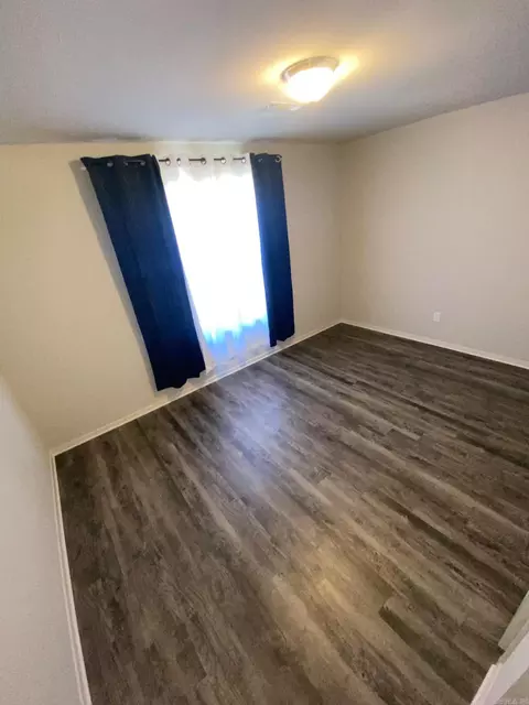 Bedroom - 2425 Vivian Dr, Benton, AR 72015 photo 1 of 4