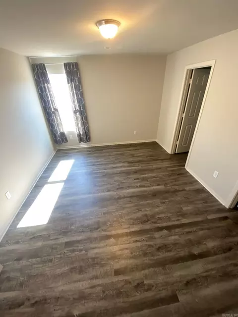 Bedroom - 2425 Vivian Dr, Benton, AR 72015 photo 2 of 4