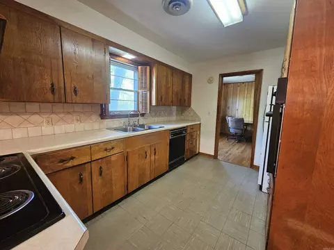 503 Spring St, Marshall, AR 72650 photo 8