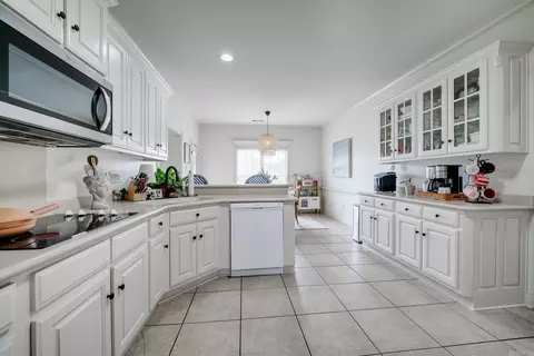 Kitchen - 17 Cossatot Cir, Cabot, AR 72023 photo 1 of 4