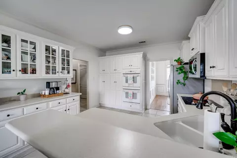 Kitchen - 17 Cossatot Cir, Cabot, AR 72023 photo 4 of 4