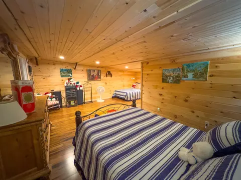Bedroom - 7234 Hwy 62 E, Glencoe, AR 72539 photo 4 of 8
