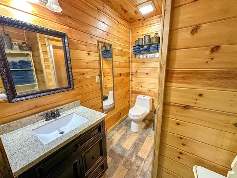 Bath - 7234 Hwy 62 E, Glencoe, AR 72539 photo 3 of 6