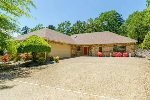 10 Coronado Ln, Hot Springs Village, AR 71909