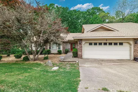 5 Emanuel Dr, Hot Springs Village, AR 71909