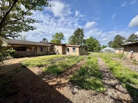 Exterior - 4367 West Rd, Mount Pleasant, AR 72561 photo 5 of 10