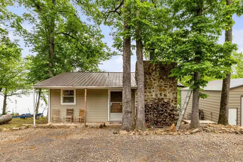 138 Ridge Rd, Houston, AR 72070