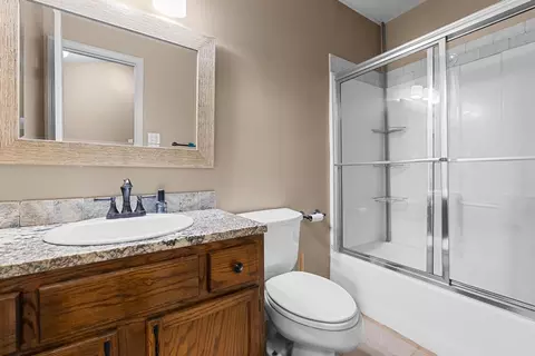 Bath - 3 Savannah Ln, Alexander, AR 72002 photo 4 of 5