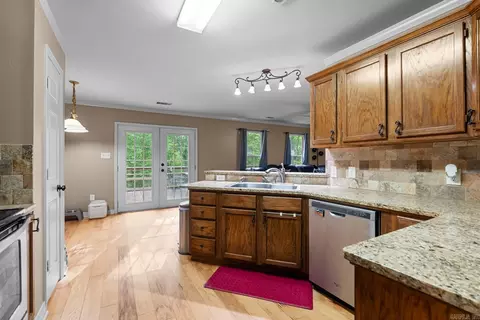 Kitchen - 3 Savannah Ln, Alexander, AR 72002 photo 3 of 3
