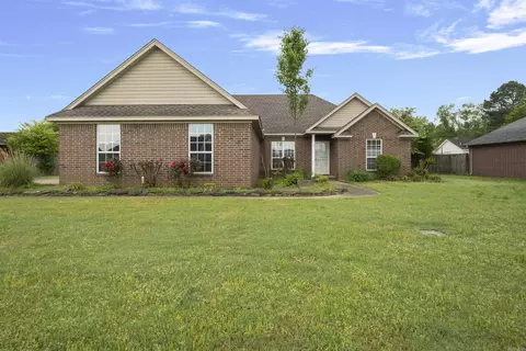 2405 Audley Bolton Dr, Searcy, AR 72143