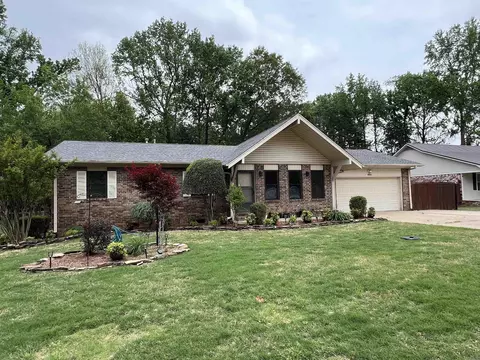 138 Western Hills Dr, Searcy, AR 72143