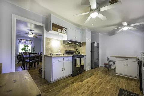 Kitchen - 3706 E Lk, Pine Bluff, AR 71603 photo 2 of 4