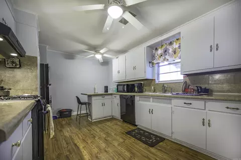 Kitchen - 3706 E Lk, Pine Bluff, AR 71603 photo 1 of 4