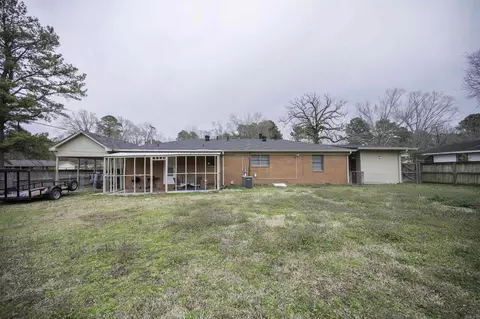 Exterior - 3706 E Lk, Pine Bluff, AR 71603 photo 5 of 5