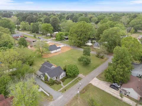 View/Area - 105 N Holly St, Beebe, AR 72012 photo 2 of 5