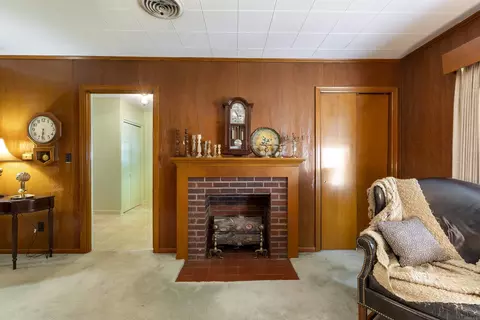 Living - 105 N Holly St, Beebe, AR 72012 photo 6 of 9