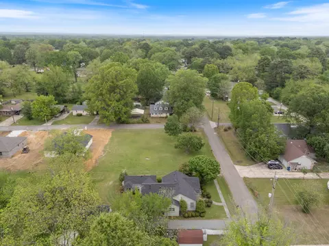 View/Area - 105 N Holly St, Beebe, AR 72012 photo 4 of 5