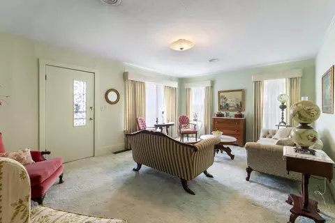Living - 105 N Holly St, Beebe, AR 72012 photo 1 of 9