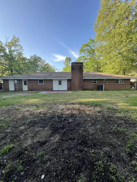 Exterior - 2212 W 36th Ave, Pine Bluff, AR 71603 photo 2 of 2