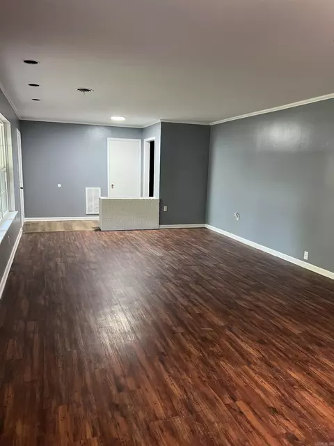 Living - 2212 W 36th Ave, Pine Bluff, AR 71603 photo 2 of 3