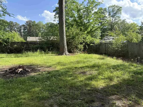 Exterior - 1504 W 34th Ave, Pine Bluff, AR 71603 photo 7 of 12