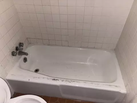 Bath - 1504 W 34th Ave, Pine Bluff, AR 71603 photo 8 of 8