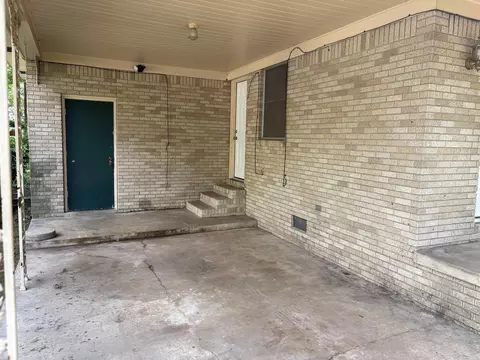 Exterior - 1504 W 34th Ave, Pine Bluff, AR 71603 photo 11 of 12