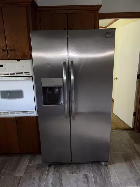 Kitchen - 1504 W 34th Ave, Pine Bluff, AR 71603 photo 5 of 5