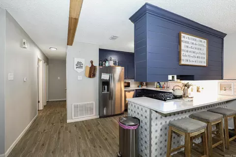Entry Way - 5883 Edgewood Dr, Benton, AR 72015 photo 2 of 2