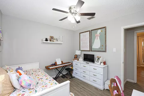 Bedroom - 5883 Edgewood Dr, Benton, AR 72015 photo 2 of 7