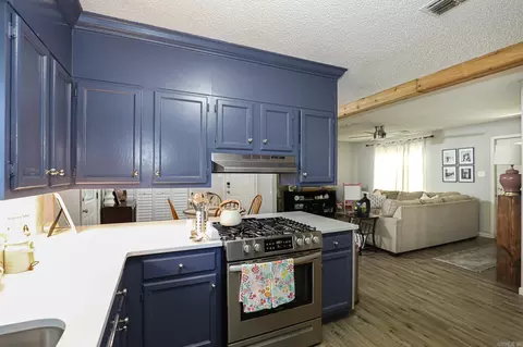 Kitchen - 5883 Edgewood Dr, Benton, AR 72015 photo 3 of 3